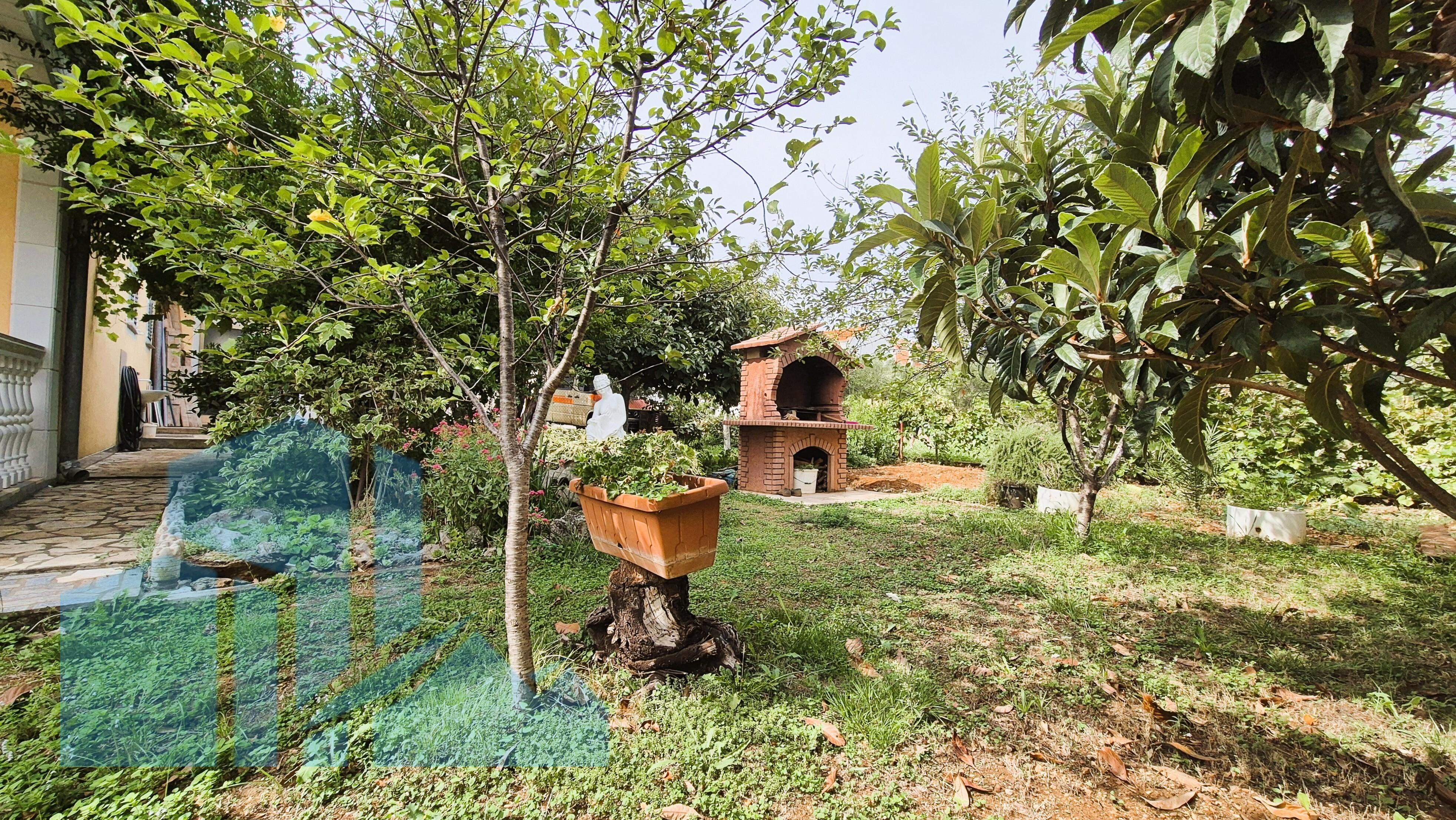 Apartmanska kuća u Bilicama s uhodanim turističkim najmom