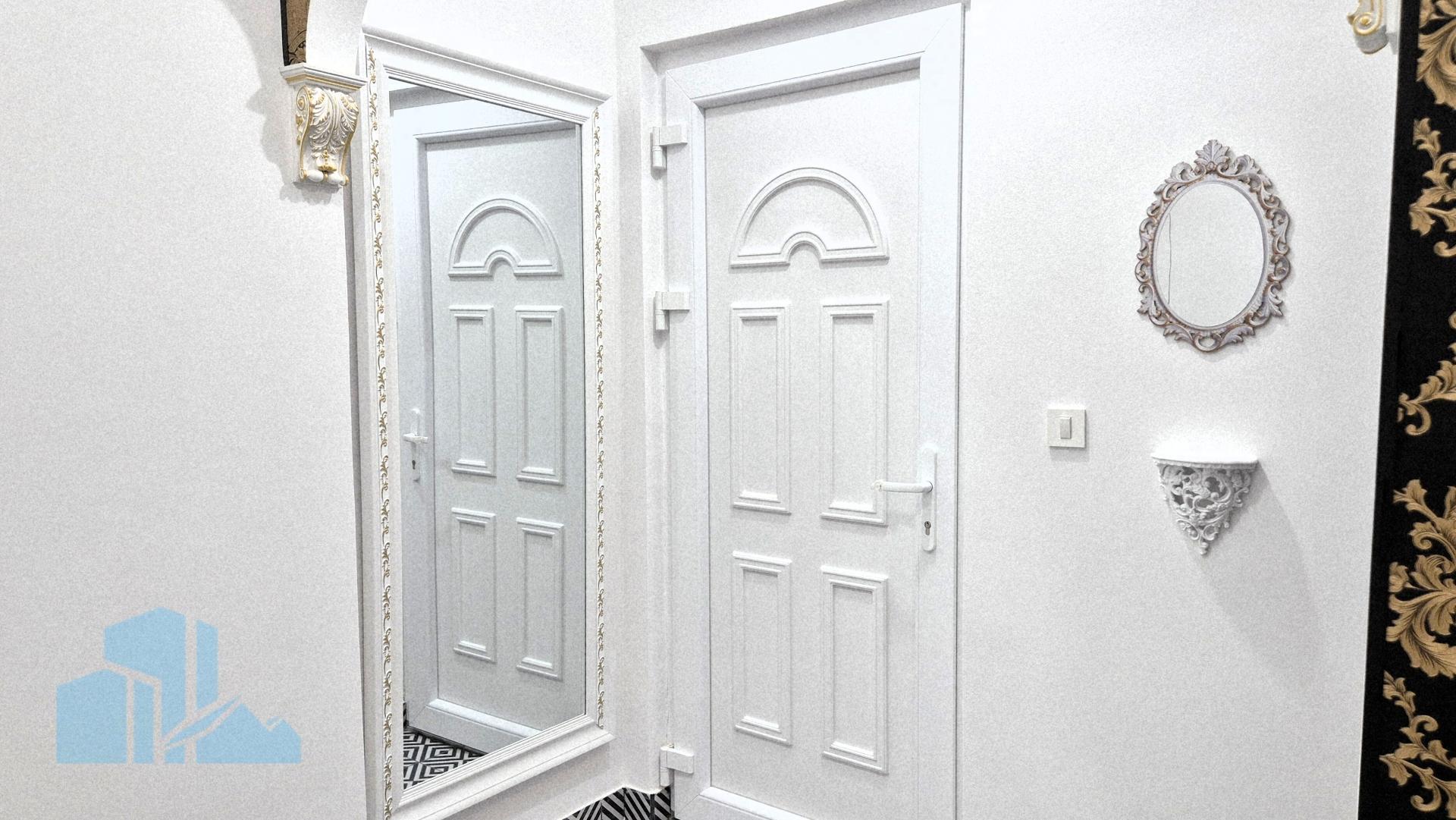 Stan u staroj jezgri – kompletno adaptiran 2026 - useljiv, top lokacija blizu Poljane