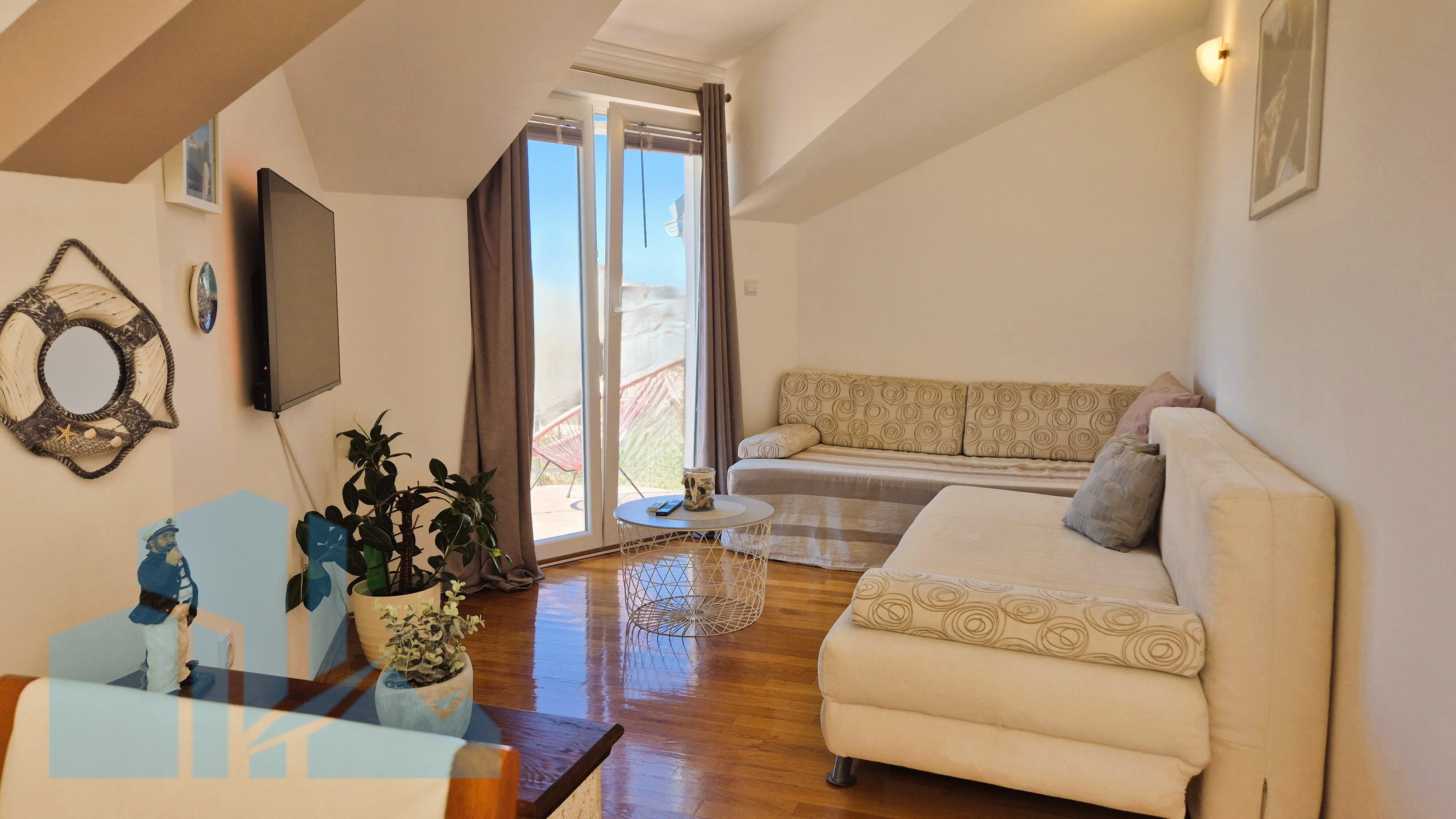 Stan: Žaborić, 50.00 m2 sa garažom