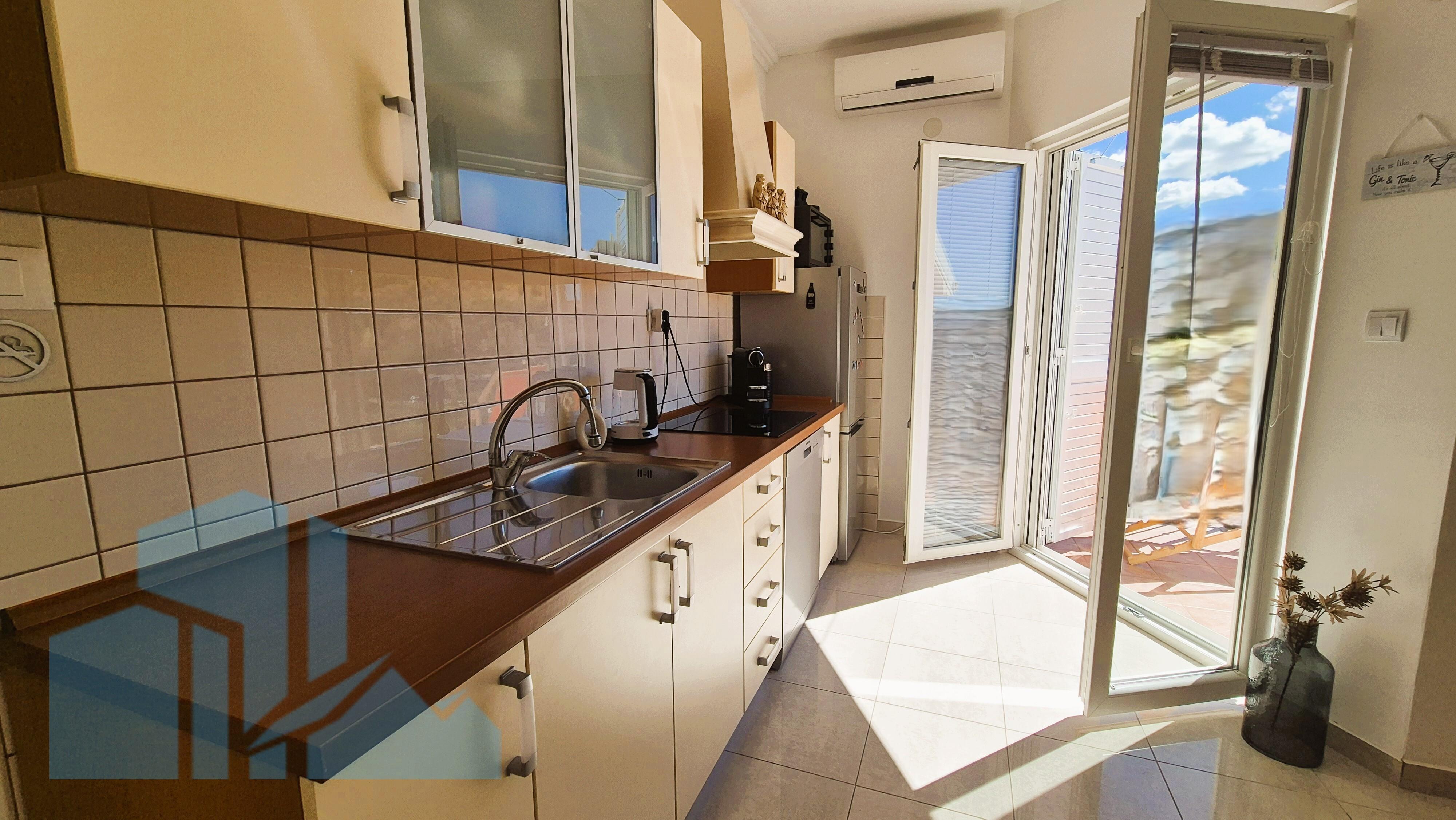 Stan: Žaborić, 50.00 m2 sa garažom